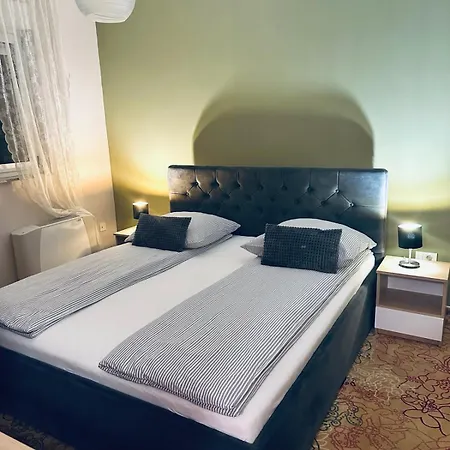 公寓 Aya - With Sauna And Outdoor Swimming Pool