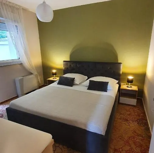 Aya - With Sauna And Outdoor Swimming Pool *